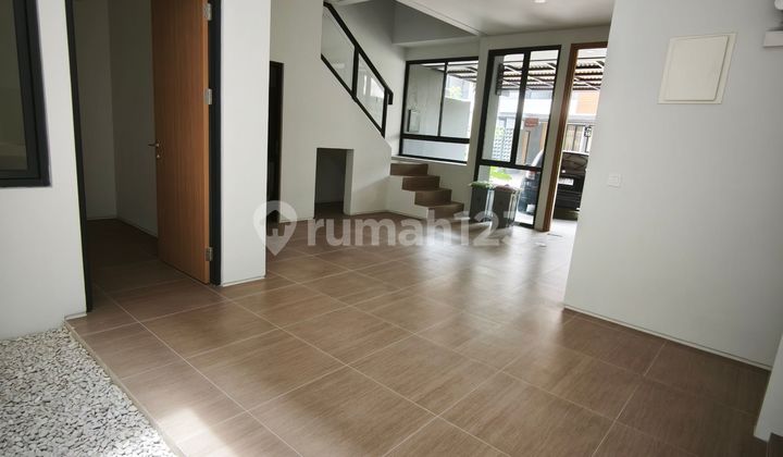 Dijual Terravia BSD Posisi Hoek Badan!! 2