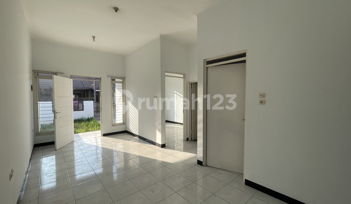 Di Jual Rumah Taman Kopo Indah 3 Blok E Patung Macan Nego Sampe Deal!, Dekat Sekolah Talenta, Akses Tol