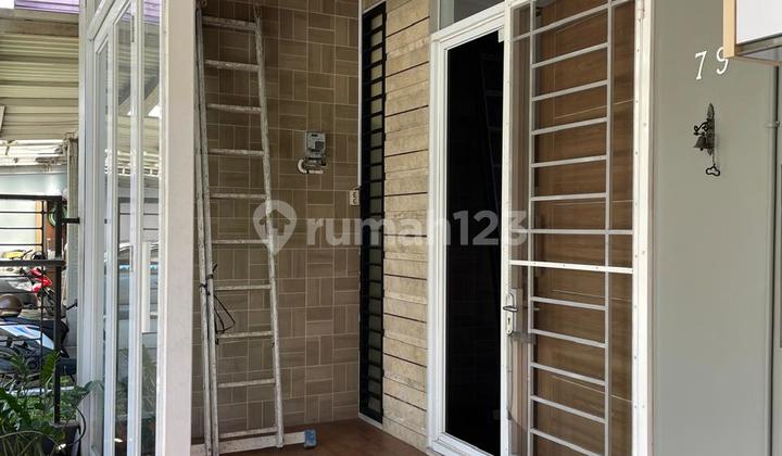 Di Jual Cepat Rumah Sommerville Taman Kopo Indah V Siap Huni Semi Furnished, Dekat Akses Tol dan Sekolah Talenta 2