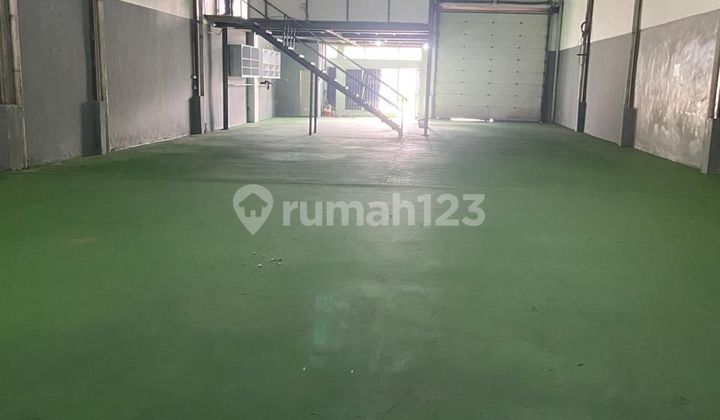 Wide 15 Meter Warehouse - Full Building Renovation + Floor Coating
