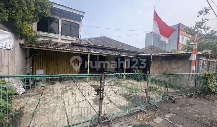 Suitable for Rebuilding, NJOP Price Pulogebang by the Roadside Suitable for Rebuilding, NJOP Price Pulogebang by the Roadside