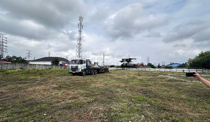 Paling Ideal! Lahan Parkir / Pool di Marunda
