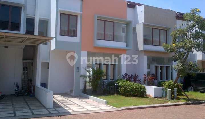 Unit 8 Widest Building at Jakarta Garden City