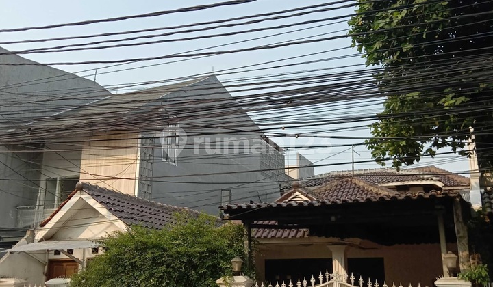 For Sale Asem Baris Raya, Flood-Free with Access Near Toll Road, Train Station & Transjakarta
