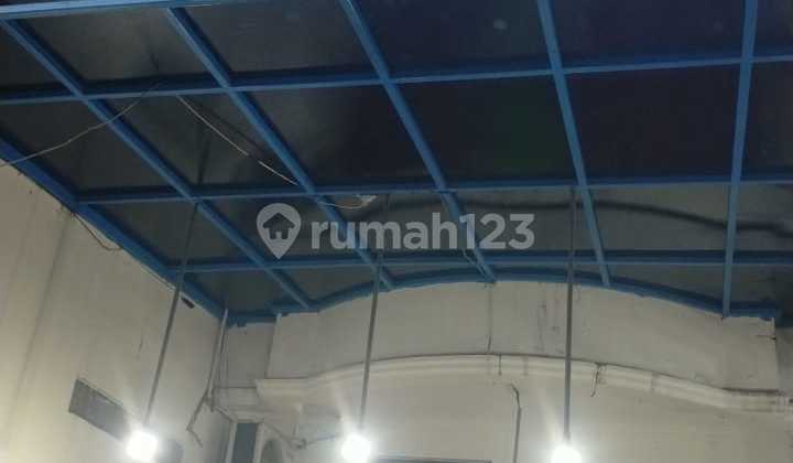 For Rent: Shophouse Near the Marlin Fish Statue in Harapan Baru Bekasi 2
