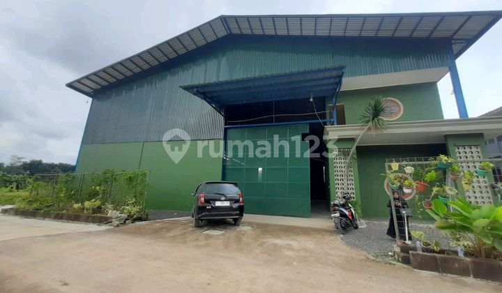 Strategic Location Warehouse Strategic Location Warehouse