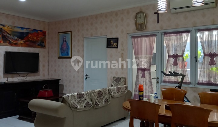 Di Jual Rumah Siap Huni - Lokasi Strategis di Kota Wisata Cibubur 2
