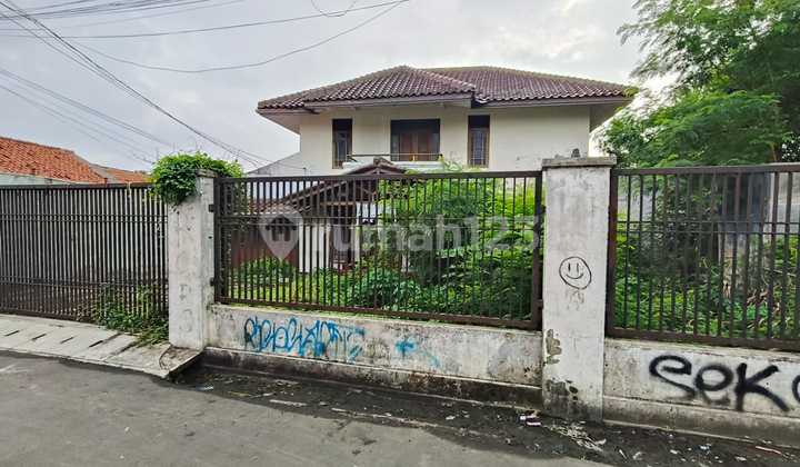 Second-Hand House Sold Fast/Cheap 2.5M Ciracas East Jakarta 1