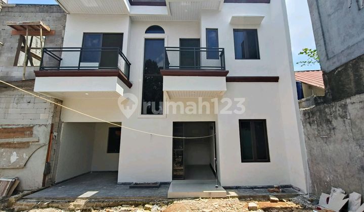 2 Lantai,