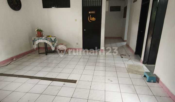 Second-hand House for Sale, Strategically Located Near Toll Road and LRT Gas Alam Cimanggis Depok 2