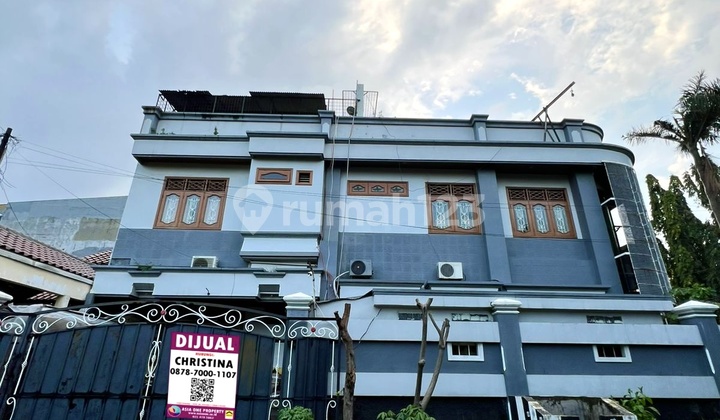 Rumah Mewah 3 Lantai Lokasi Strategis dan Asri di Kayu Putih Rumah Mewah 3 Lantai Lokasi Strategis dan Asri di Kayu Putih