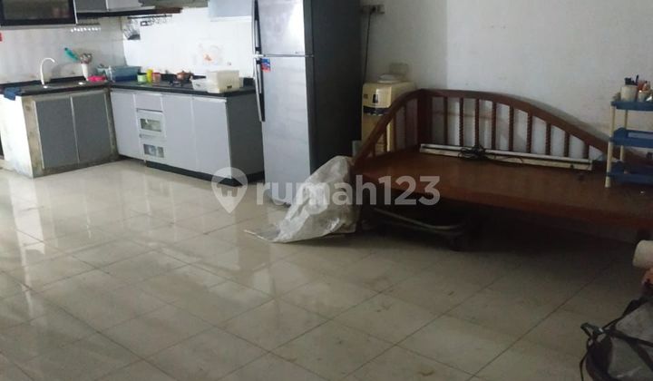 Senen Shop House Neat and Ready to Use, Very Strategic Location 2