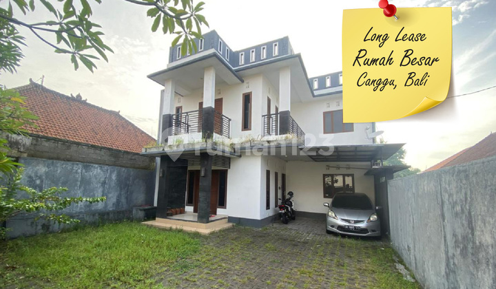 Bebas Banjir, Rumah, 2 Lantai, SHM, Dekat Pusat Perbelanjaan