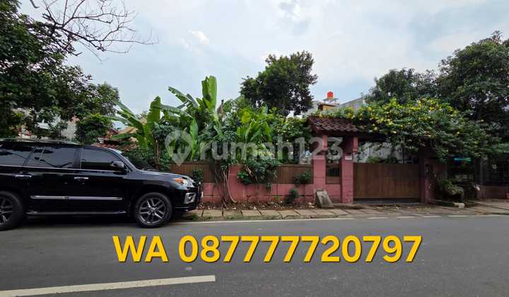 Rumah Daerah Strategis. Pinggir Jalan 2 Mobil. bisa untuk Ruang Usaha 2