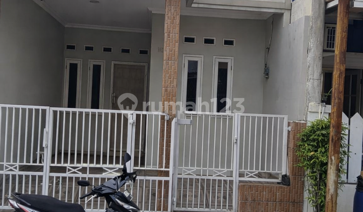 Rumah Dijual Cepat di Perumahan Dukuh Zamrud Kota Bekasi Rumah Dijual Cepat di Perumahan Dukuh Zamrud Kota Bekasi