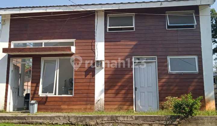 Comfortable Residence in East Bekasi, Quick Access to Grand Wisata Toll Road 2