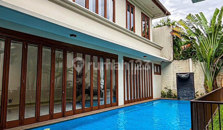 Siap Huni, Rumah di Jalan Benda, 2 Lantai, SHM, Bebas Banjir 1