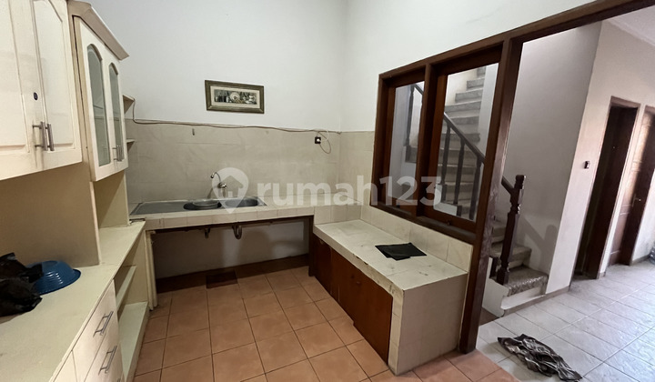 (Id/Eng/中文) Disewakan Rumah Classic Modern - Newly Renovated, Siap Huni di Jl. Darmo Baru Barat Gg Viii No.45 2