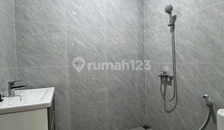 Rumah Griya Asri Pakuwon City Furnished Siap Huni 2