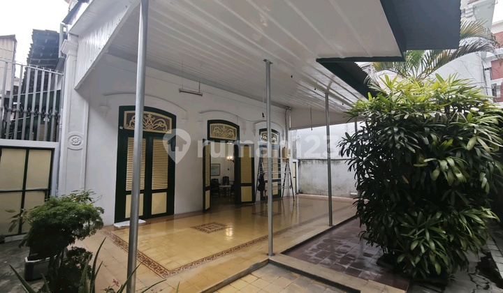 For Sale Strategic Commercial House Rajawali North Surabaya