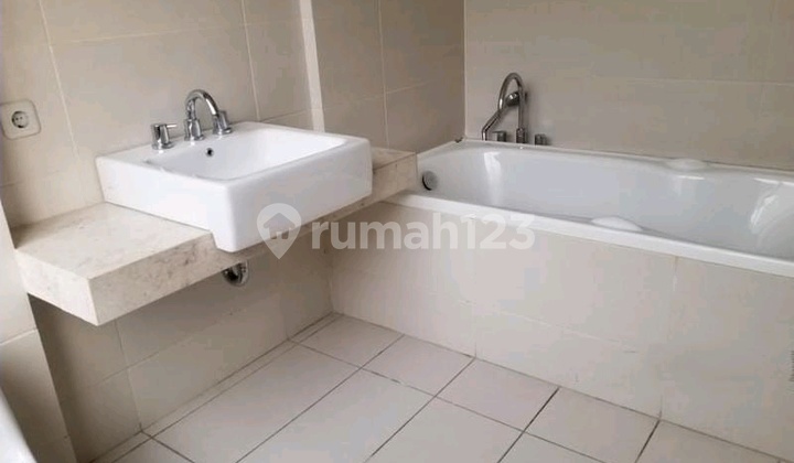 Elite Citraland West Surabaya House 4 Bedrooms Ready to Occupy KPR 2