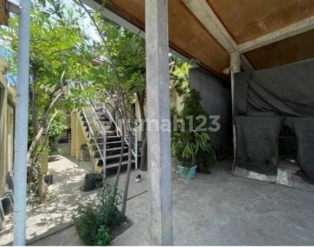 Rumah Tinggal Ada Kolam Renang Jalan I Ketut Jejer , Perum Artha Sambangan 2