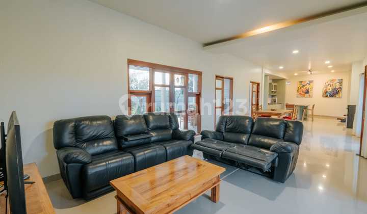 Villa Cantik Nuansa Asri Sejuk Siap Huni Full Furnished 2