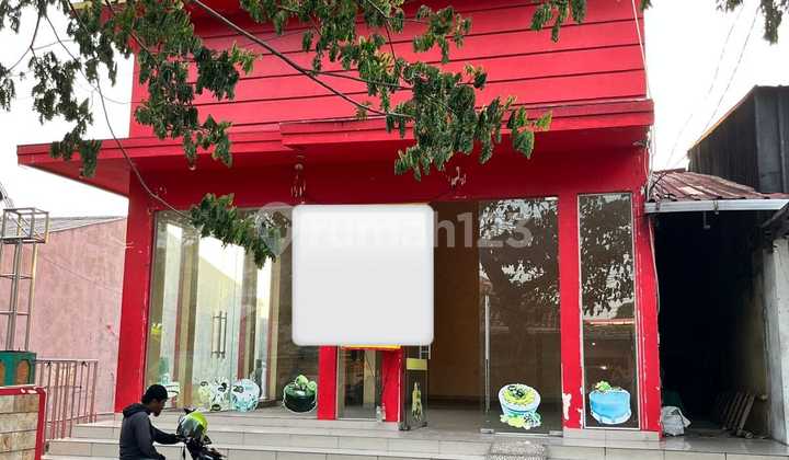 Bebas Banjir, 3 Lantai, Dekat Pusat Perbelanjaan,