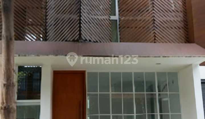 Dijual Rumah Bagus 3 Lantai Desain Modern di Jati Padang, Mampang - Jakarta Selatan 2