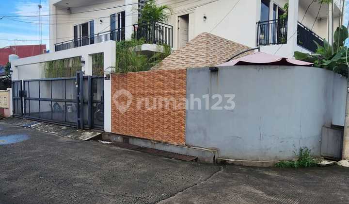 Rumah Hook Lokasi Strategis di Jatibening Baru 2