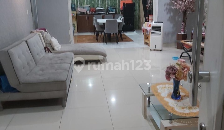 2.5-Story House in Summarecon Bekasi - Land Area 144 m², Premium Ready-to-Occupy Residence! 2