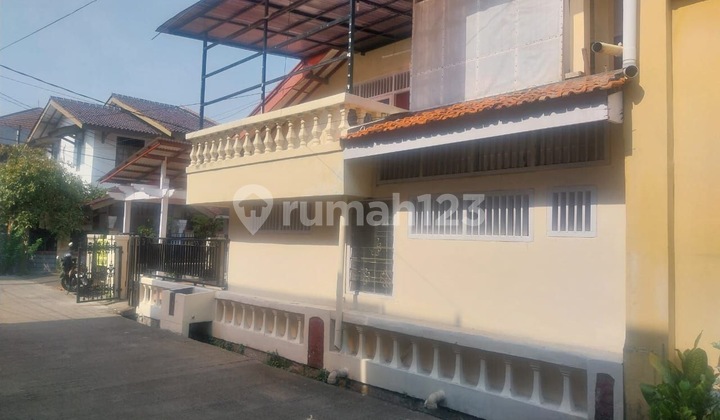 Corner House in North Jakarta - 2 Floors and Flood-Free! 2