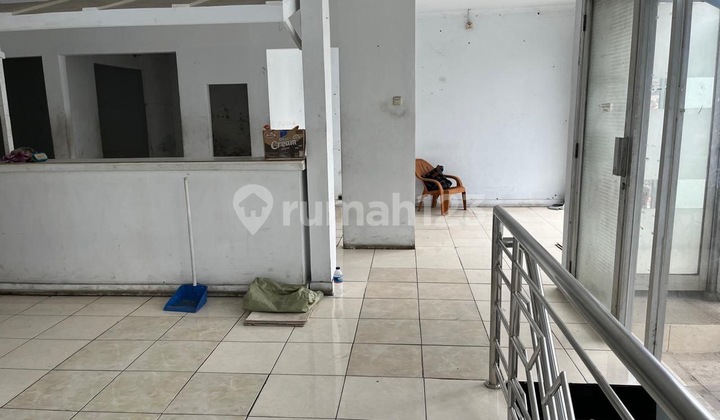 Strategic Shop House in Cipinang - Ready to Use! 2
