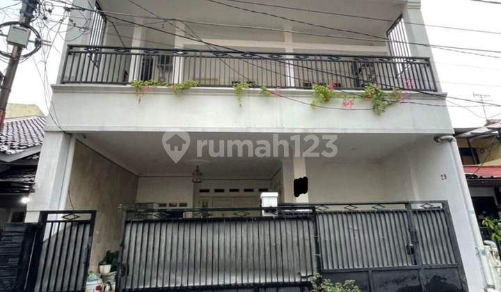 Rumah Nyaman 2,5 Lantai di Pondok Bambu - Bebas Banjir! 2