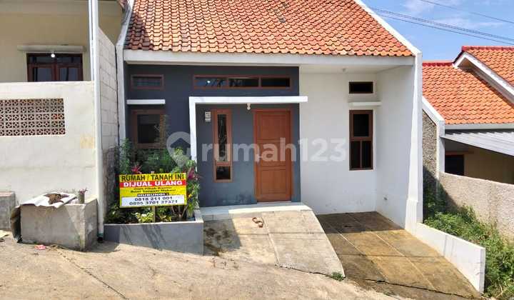 Dream Family Home in Cibiru Close to Educational &amp; Transportation Facilities
