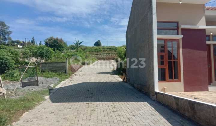 Rumah Hook Minimalis di Cilame Ngamprah Kbb 2