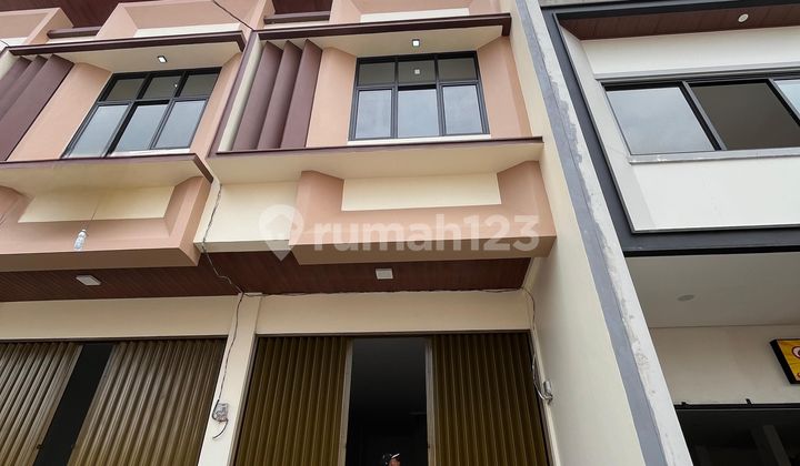 3-Story Shop House (Basement) in Jagakarsa, by the Main Road 2