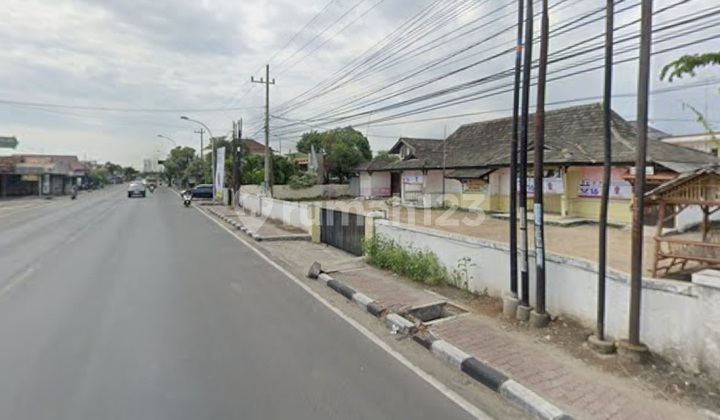 Tanah Dijual 2400M² Depan Laut, 1 Km Dari Teuku Umar Tuban. Harga 5,5 Jt/M² Nego. Lokasi Strategis di Jl. Raya Tuban Semarang- Cocok Investasi Lokasi Premium 2