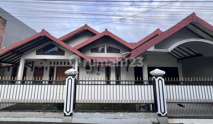 Dijual Rumah + Tanah Usaha (Rumah Luas & Kokoh - Cocok Hunian & Usaha) Dijual Rumah + Tanah Usaha (Rumah Luas & Kokoh - Cocok Hunian & Usaha)