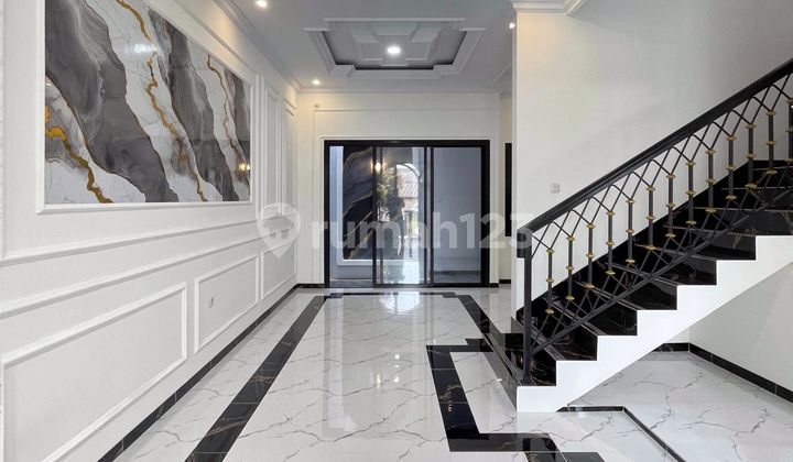 Rumah Baru Mewah Modern Classic Lokasi Strategis di Jagakarsa 2