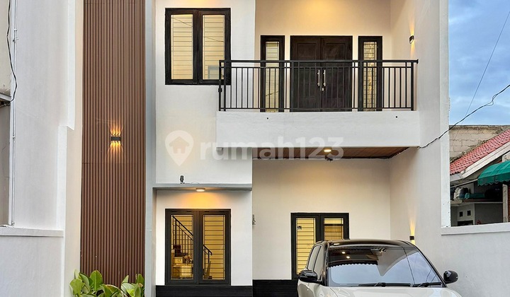 Newly Renovated Secondary House Ready to Occupy in Jagakarsa, South Jakarta