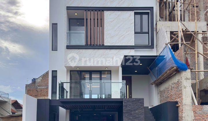 New House in Cluster Main Road One Gate System in Jagakarsa