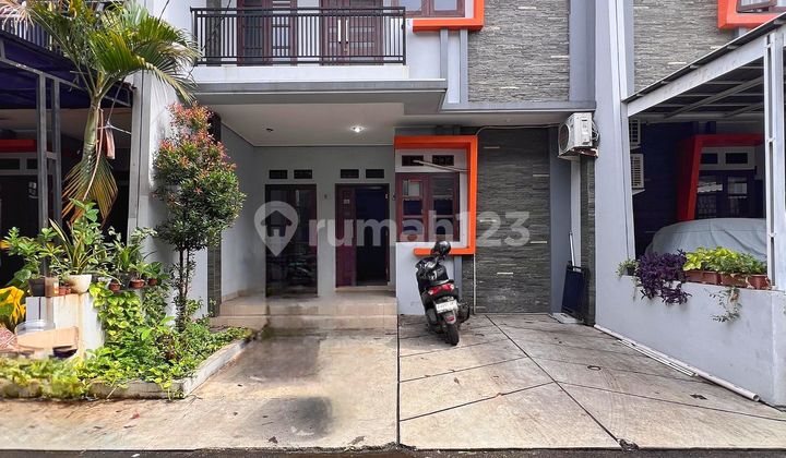 For Sale House in Cluster Dicondet East Jakarta