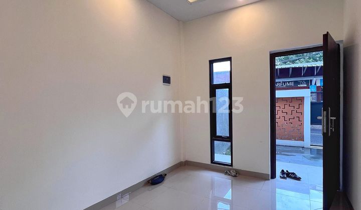 New Modern Minimalist House in Jagakarsa, South Jakarta 2