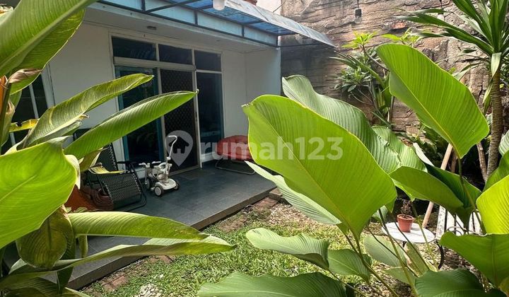 Dijual Rumah 2 Lantai Siap Huni di Kawasan Premium Modernland 1