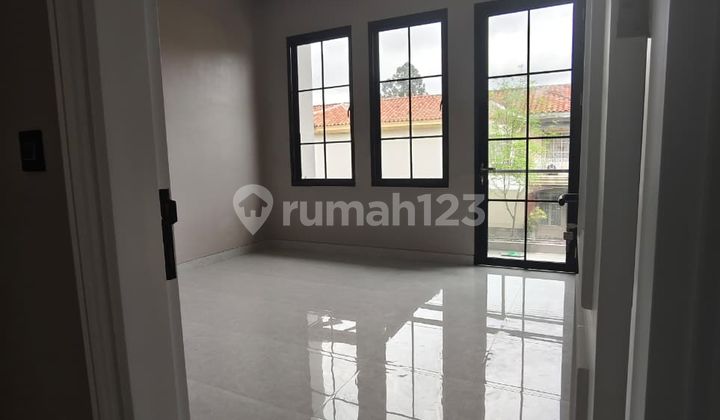 Dijual Cepat Rumah Siap Huni di Lippo Karawaci Utara Baru Renov 2