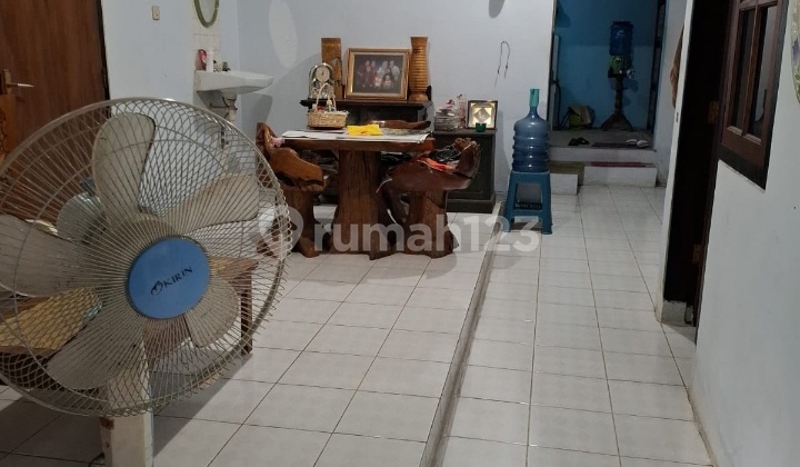 2-Story House in the City Center 2