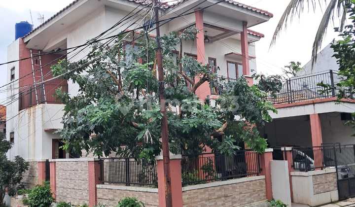 Rumah Dua Lantai Lokasi Cipayung Surat Hak Milik