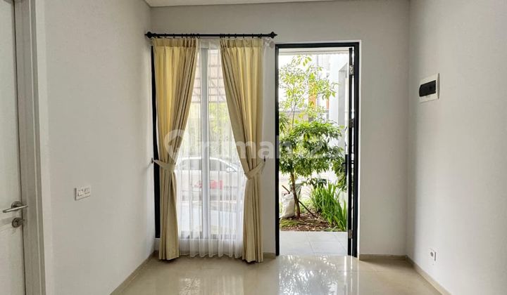 Best Price! Rumah Second Rasa Baru Siap Huni di U Ville Bintaro Jaya 2