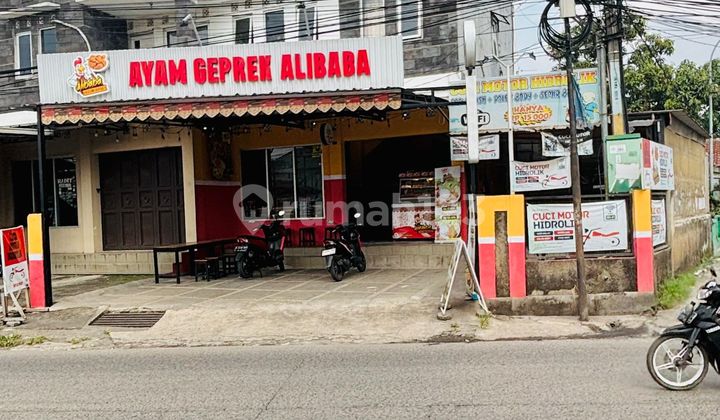 Cheap Sale, Shop House on Main Road and Strategic Location, Can Be Used for 2 Businesses/Stores 1